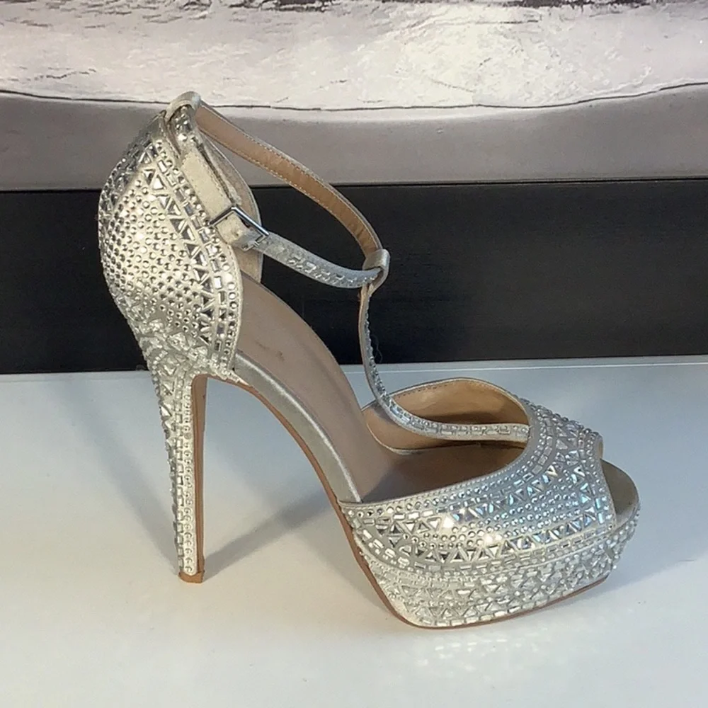 Thalia Sodi Flor Silver T Strap Platform Stiletto Jeweled Open Toe Heels Sz 9